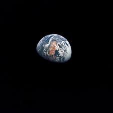 Earth from the moon - the most important photograph of the 20th century 